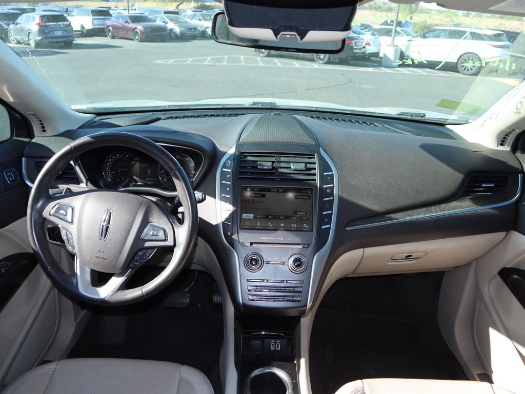 Thumbnail: 2017 Lincoln MKC - 7