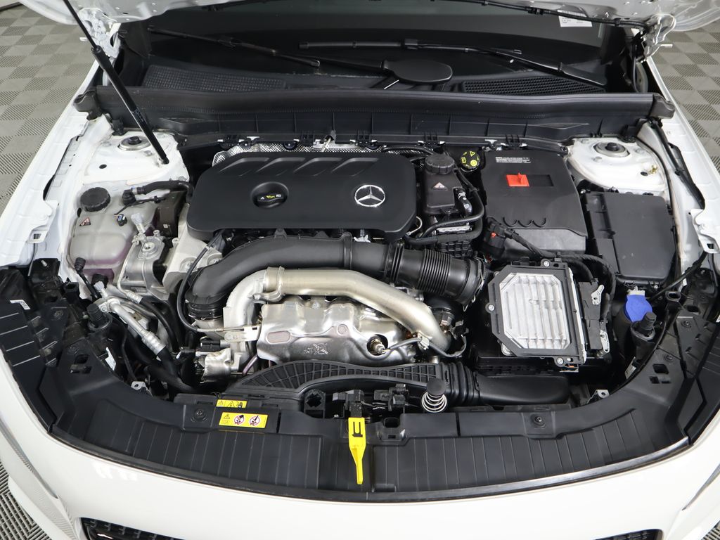 2025 Mercedes-Benz GLB 250 30