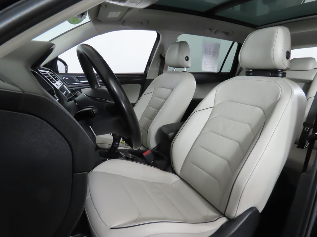 Thumbnail: 2018 Volkswagen Tiguan - 31