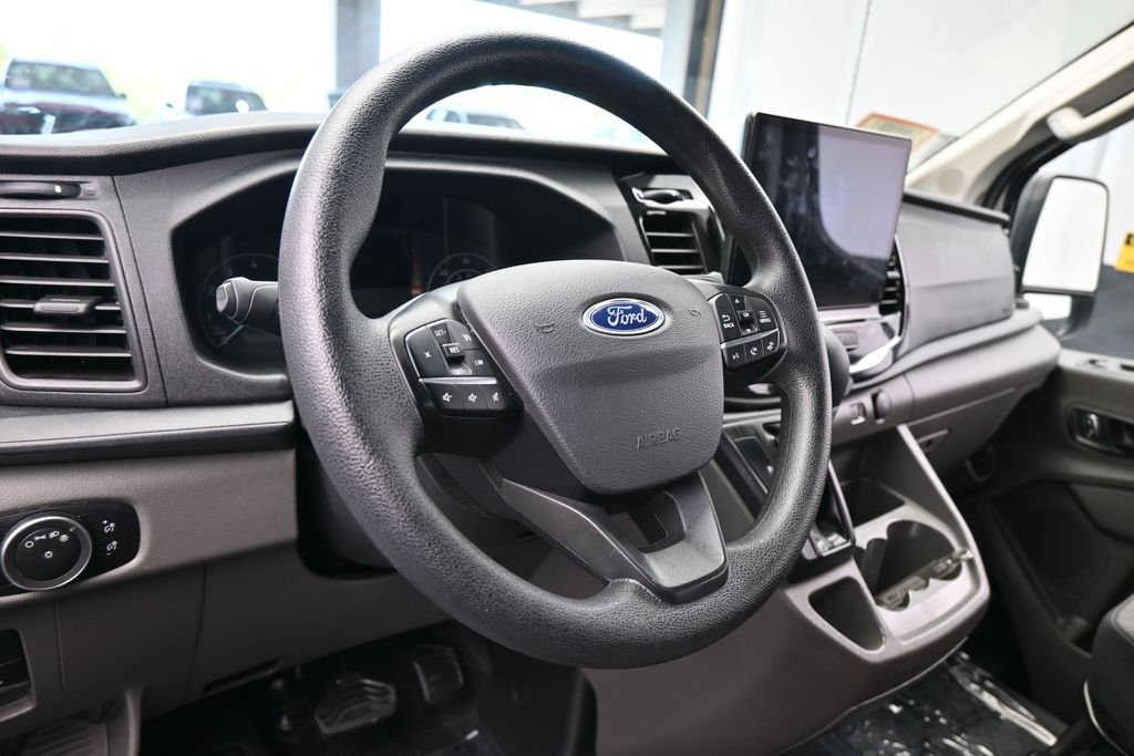 Used 2024 Oxford White Ford XLT image 10
