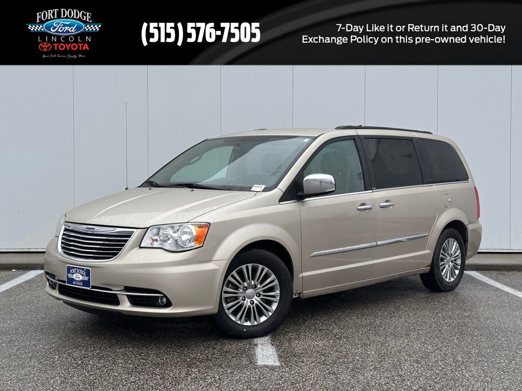 2013 Chrysler Town & Country Touring-L FWD