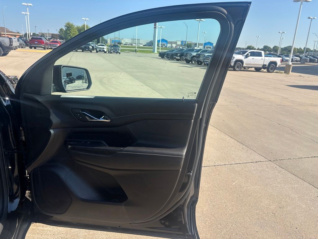 Used 2023 GMC Acadia SUV