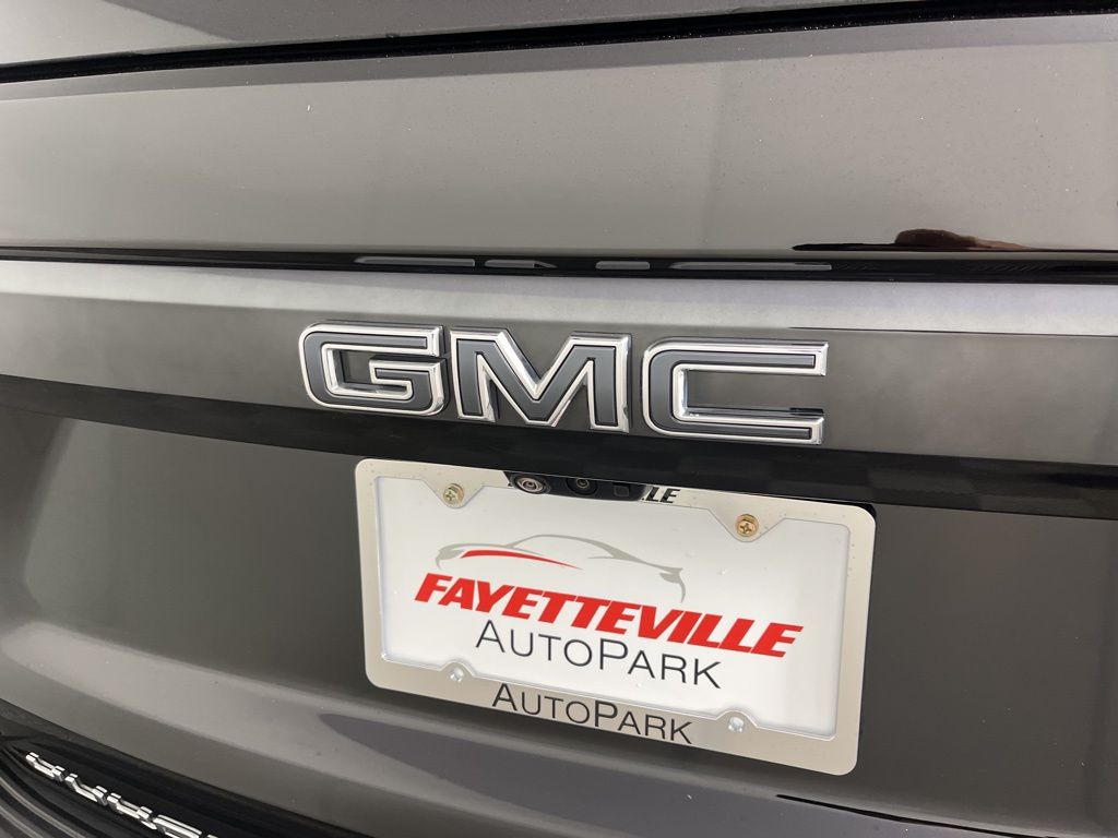 Thumbnail: 2024 GMC Yukon XL - 3