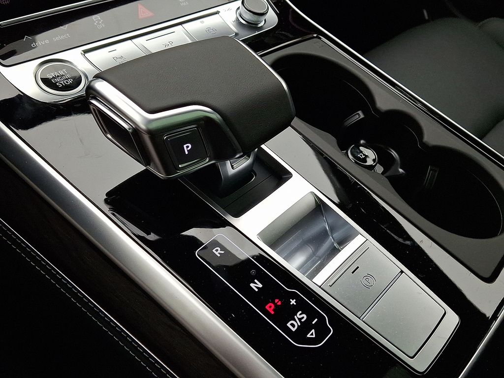 Thumbnail: 2026 Audi Q7 - 10