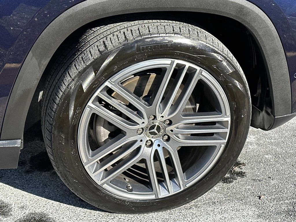 Thumbnail: 2022 Mercedes-Benz GLS - 17