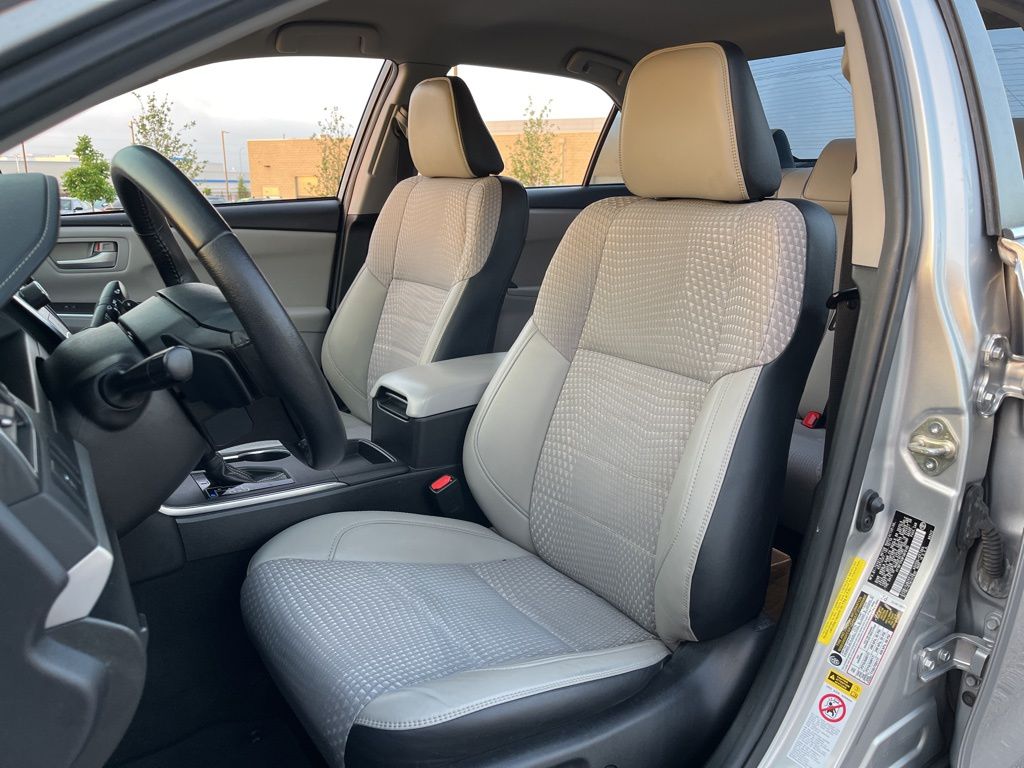 2015 Toyota Camry SE 25