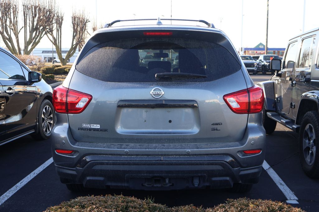 2020 Nissan Pathfinder SL 9