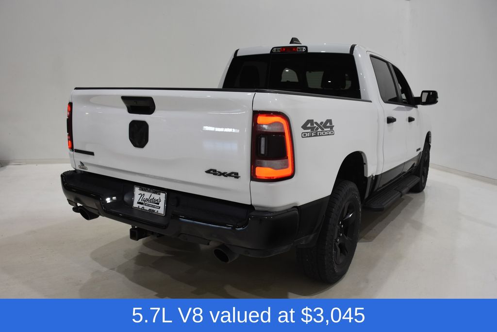 View vehicle photo 4