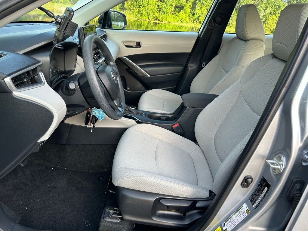 2022 Toyota Corolla Cross L 14