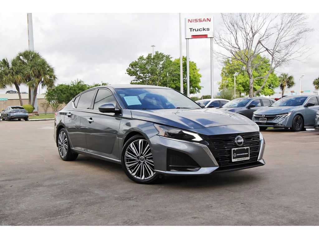 2023 Nissan Altima 2.5 SL - 0