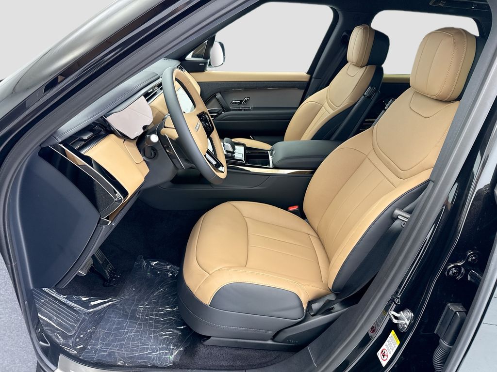 Thumbnail: 2026 Land Rover Range Rover Sport - 18