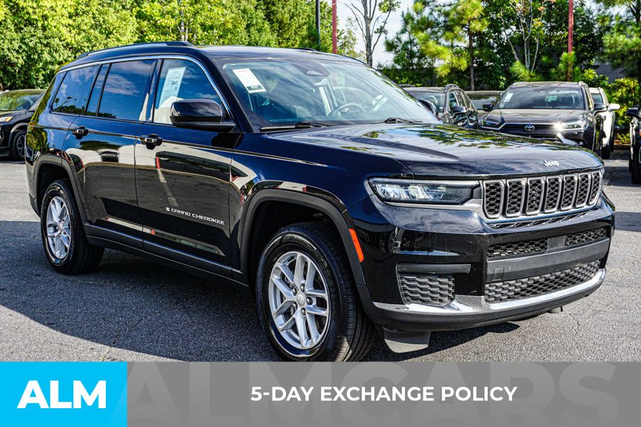 2023 Jeep Grand Cherokee Laredo photo 2