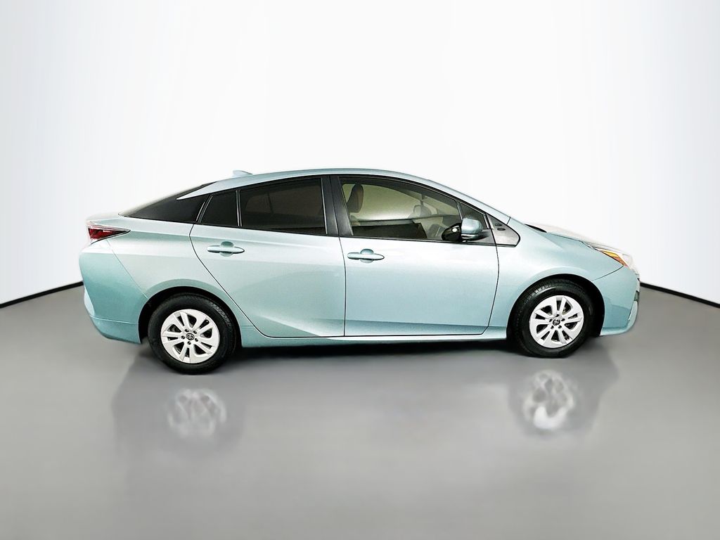 Thumbnail: 2017 Toyota Prius - 4