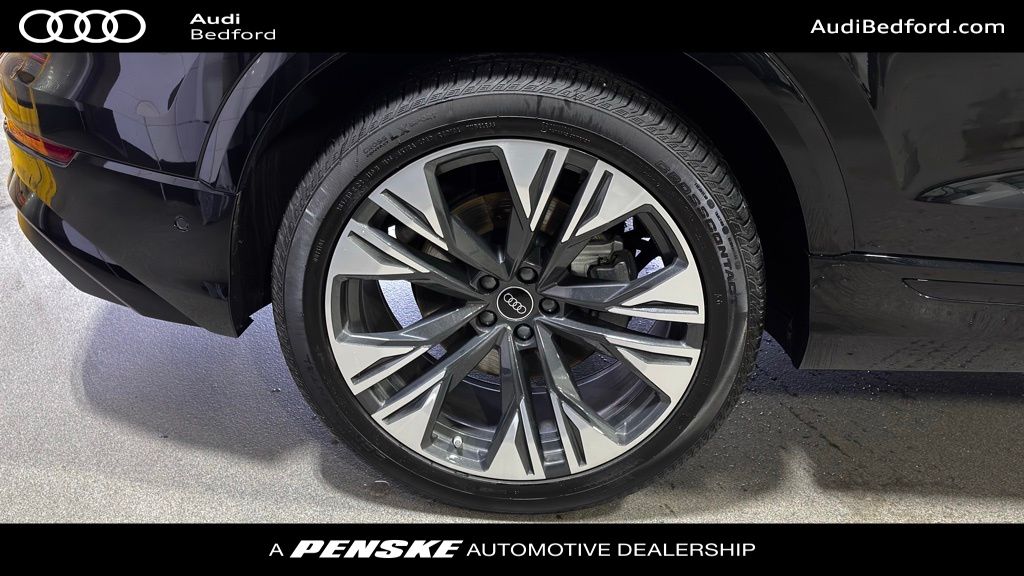 Thumbnail: 2026 Audi Q8 - 8