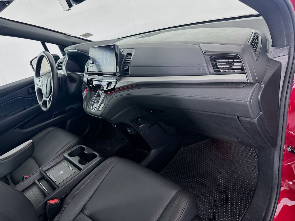 Thumbnail: 2025 Honda Odyssey - 30