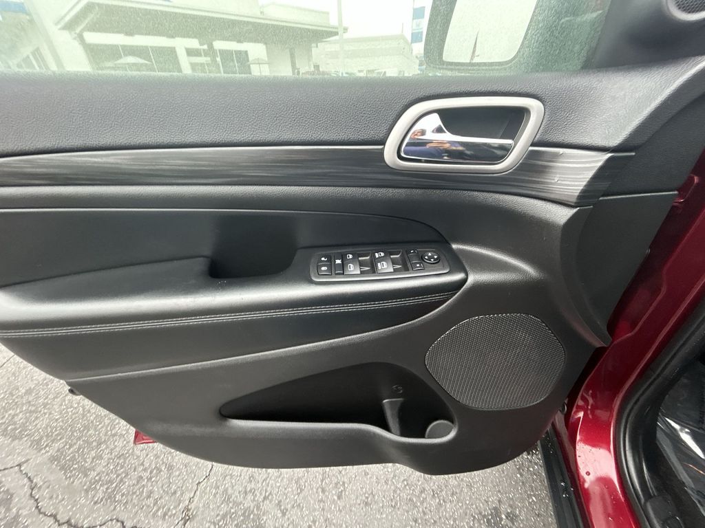 Thumbnail: 2021 Jeep Grand Cherokee - 13