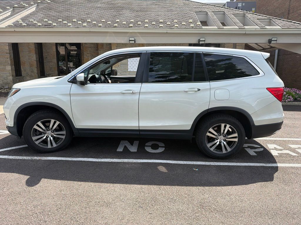 Certified Used 2017 White Honda EX-L image 10