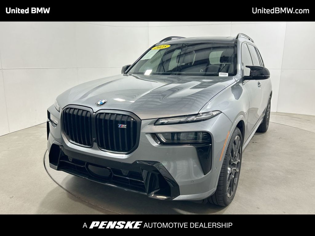 2025 BMW X7 M60i Hero Image