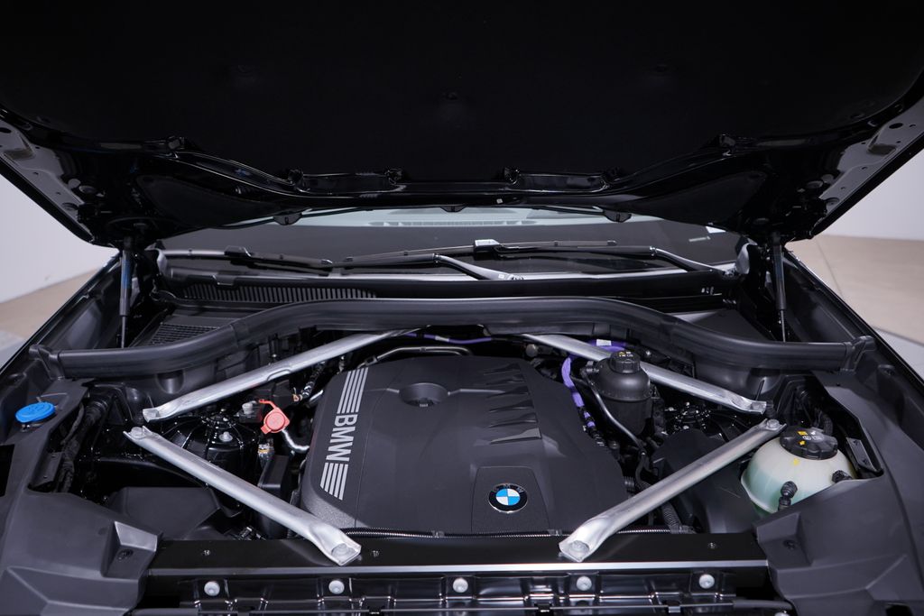 Thumbnail: 2026 BMW X5 - 14