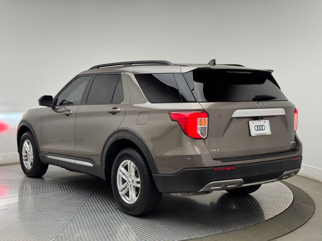 Thumbnail: 2021 Ford Explorer - 8