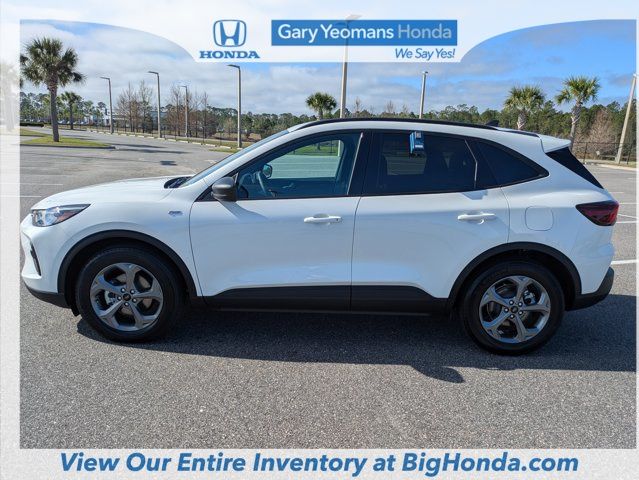 2025 Ford Escape Hybrid