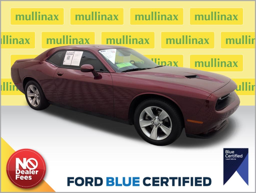 2022 Dodge Challenger SXT's photo