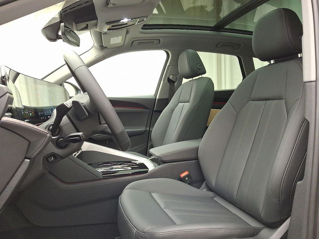 Thumbnail: 2025 Audi Q5 - 7