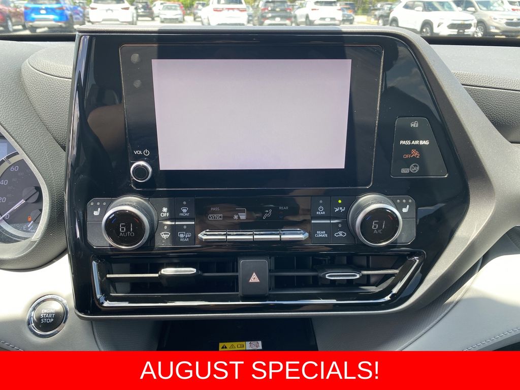 Used 2023 Toyota Highlander SUV