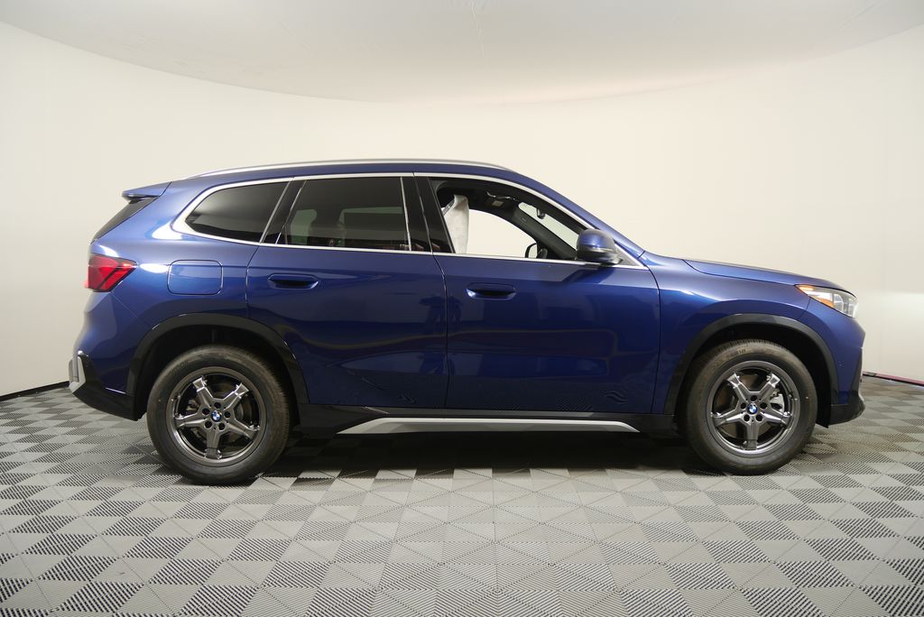 Thumbnail: 2025 BMW X1 - 2