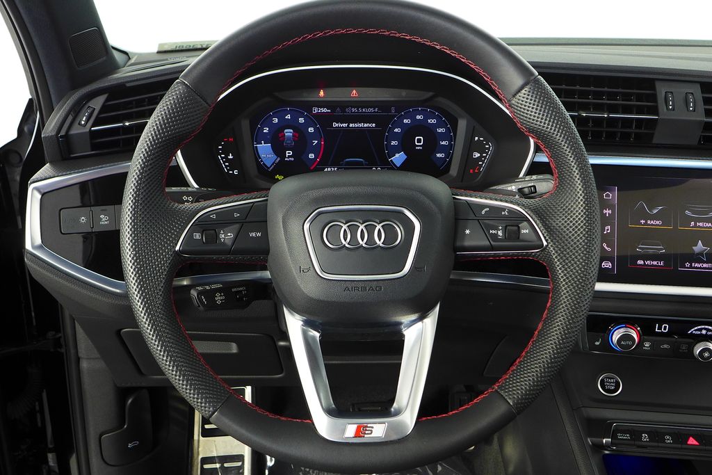Thumbnail: 2025 Audi Q3 - 27