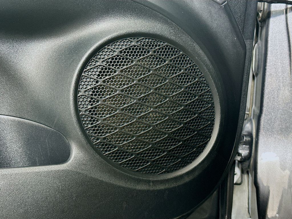 Thumbnail: 2017 Toyota Prius - 18