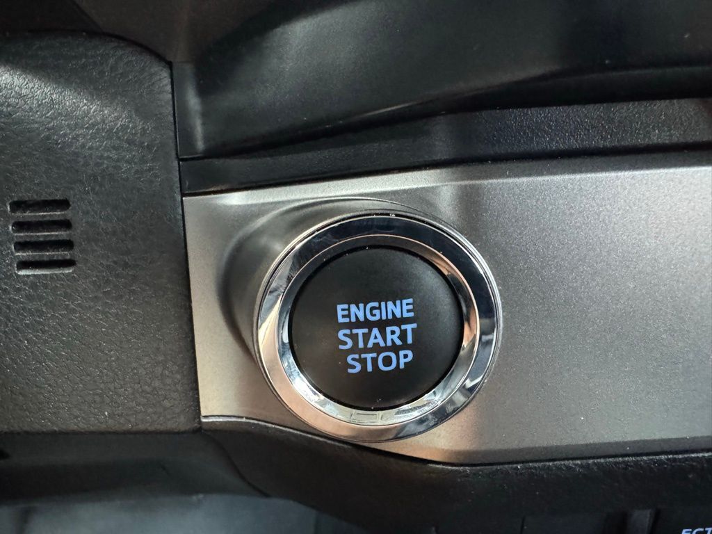 2023 Toyota Tacoma SR5 21