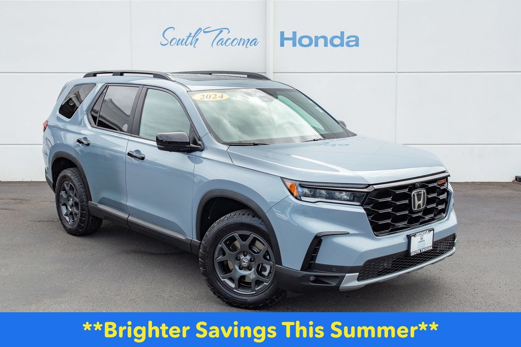 Sonic Gray Pearl 2024 Honda Pilot SUV / Crossover All-Wheel Drive Automatic