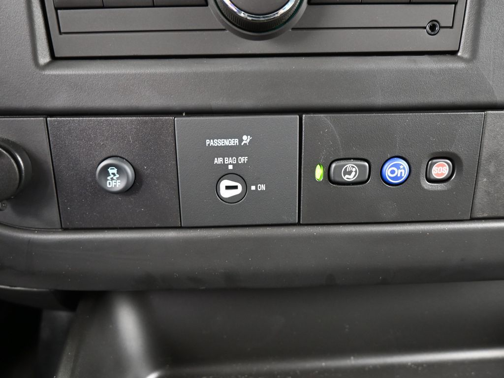 New 2025 Summit White Chevrolet Work Van image 20