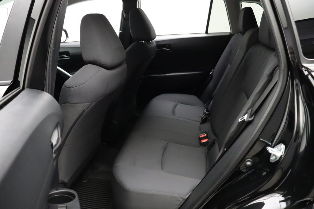 2024 Toyota Corolla Cross LE 19