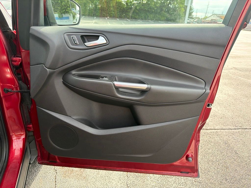 Thumbnail: 2014 Ford Escape - 24