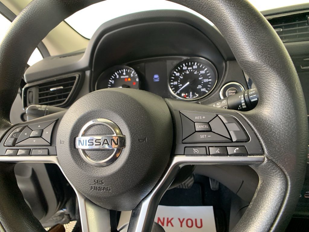 2019 Nissan Rogue Sport SV 16