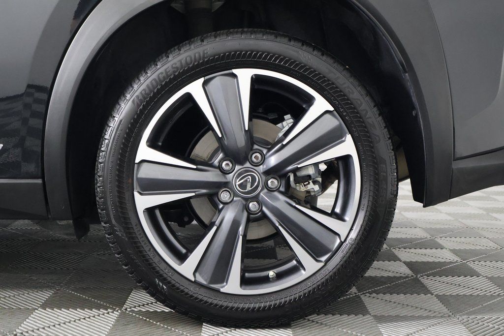 Thumbnail: 2021 Lexus UX - 16
