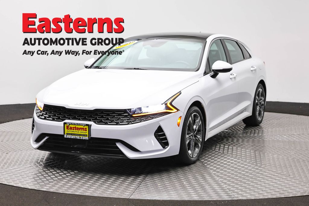 2022 Kia Optima EX FWD's photo