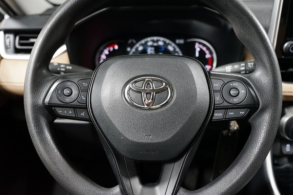 Thumbnail: 2025 Toyota RAV4 - 12