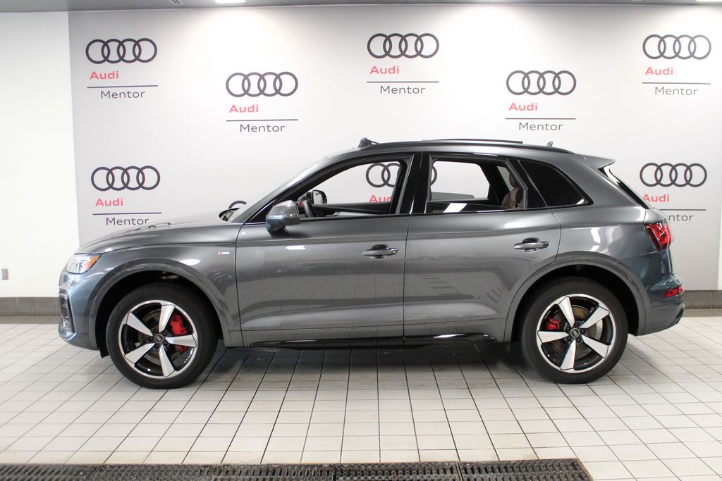 Thumbnail: 2024 Audi Q5 - 3