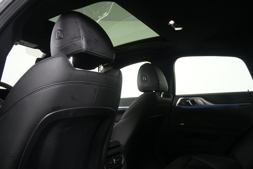 Thumbnail: 2025 BMW 4 Series - 18