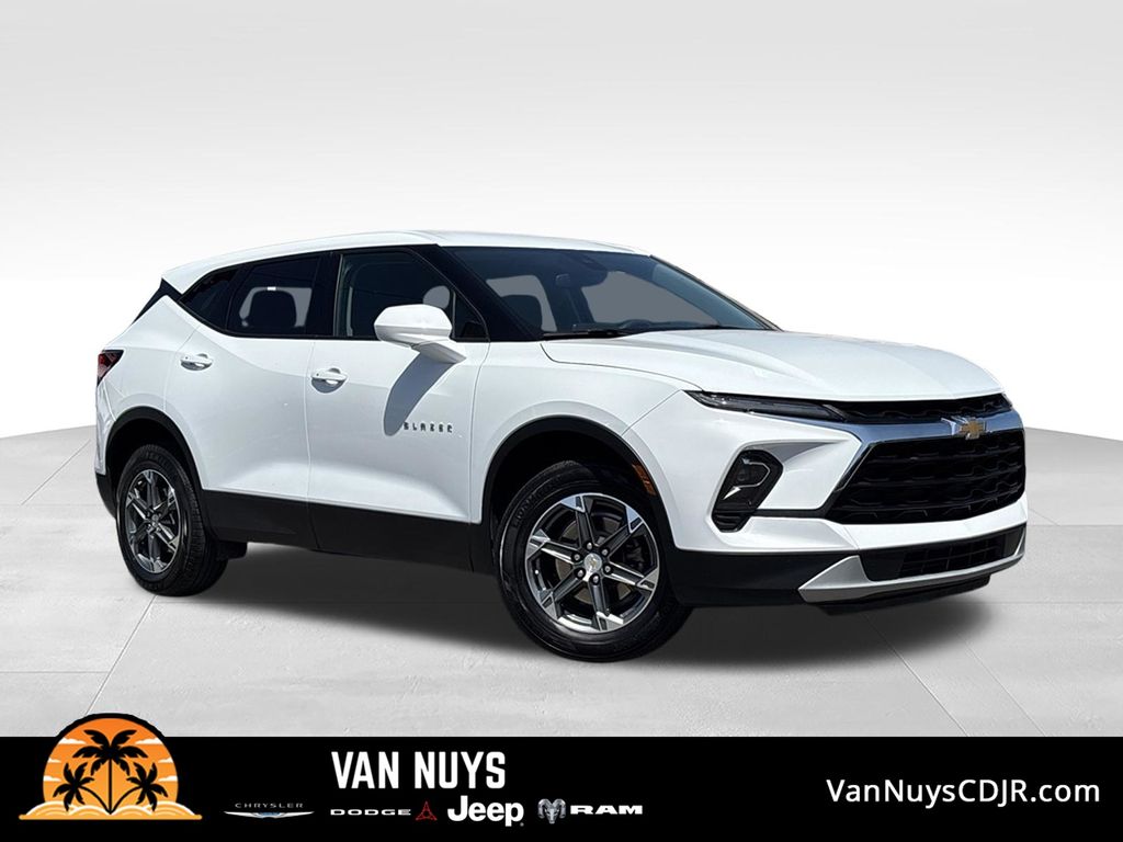 Summit White 2025 Chevrolet Blazer SUV / Crossover 9-Speed Automatic Overdrive