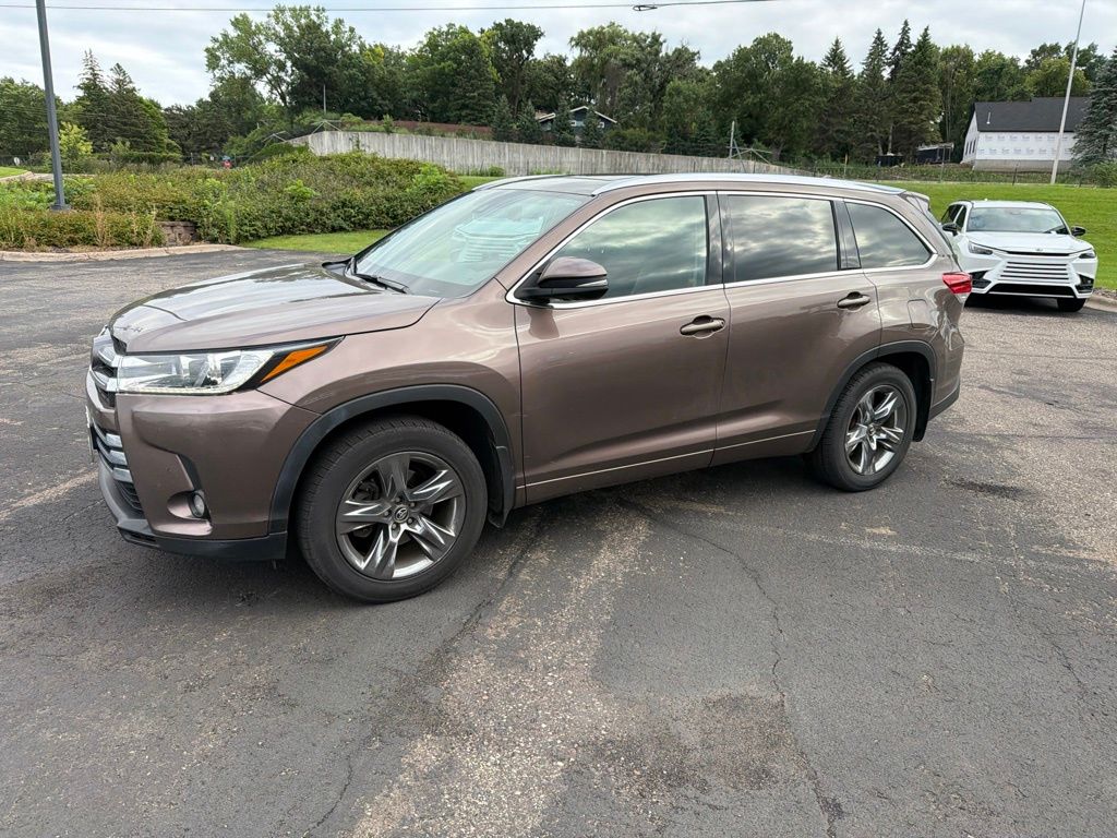 Toasted Walnut Pearl 2019 Toyota Highlander SUV / Crossover All-Wheel Drive 8-Speed Automatic