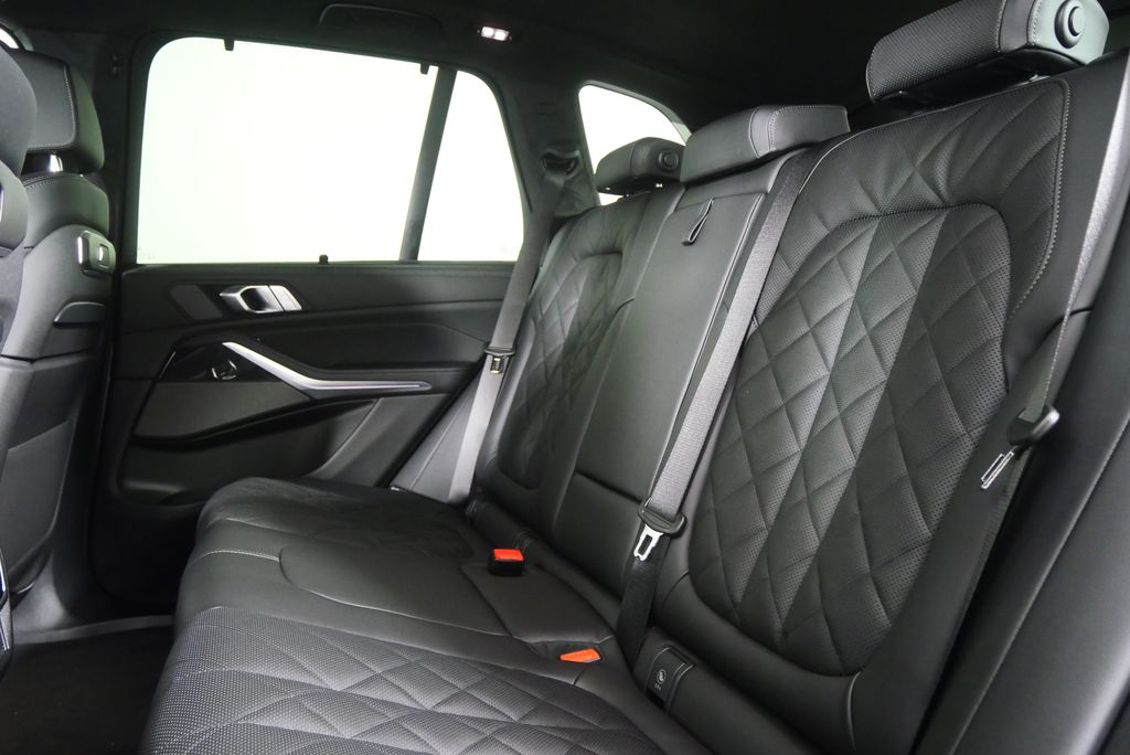 Thumbnail: 2026 BMW X5 - 16