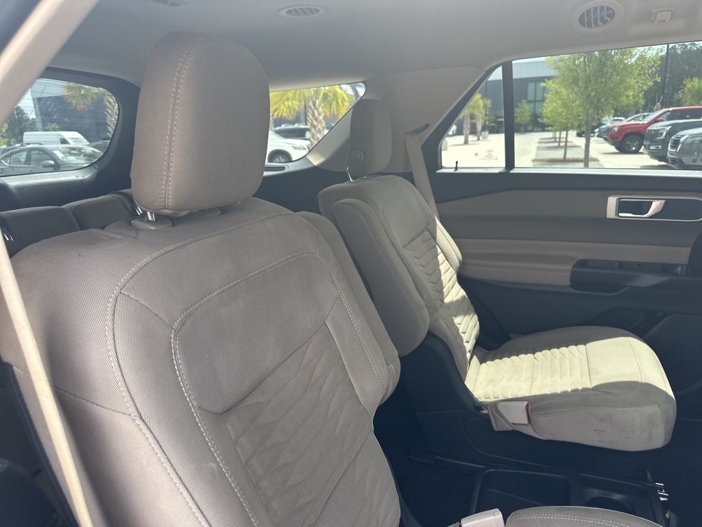 2020 Agate Black Metallic Ford Explorer XLT RWD SUV