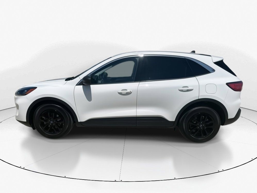 2022 Oxford White Ford Escape SE FWD SUV
