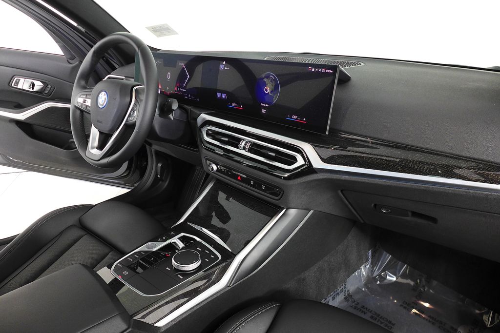 Thumbnail: 2023 BMW 3 Series - 13