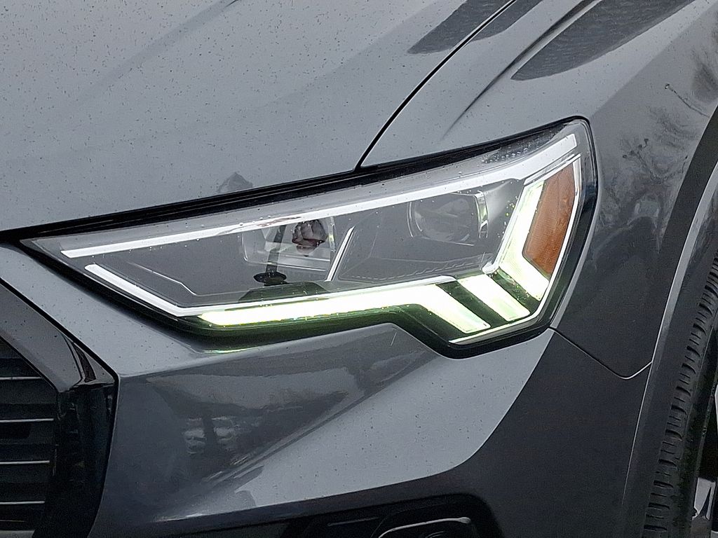 Thumbnail: 2025 Audi Q3 - 9