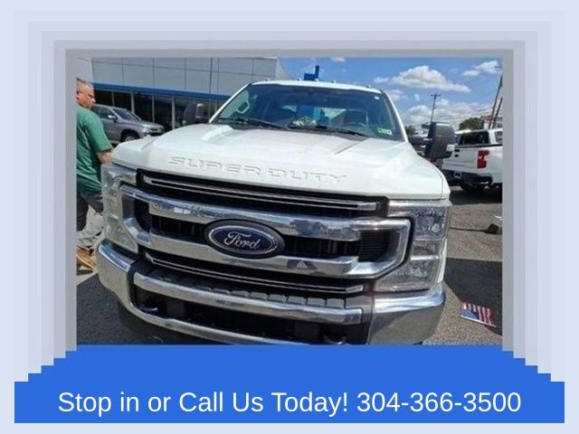 Oxford White 2022 Ford F-250 Super Duty Pickup Truck Four-Wheel Drive 6-Speed Automatic